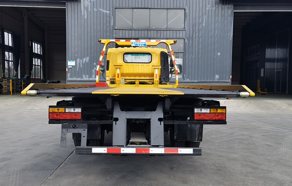 程力威牌CLW5111TQZCG6型清障車(chē)